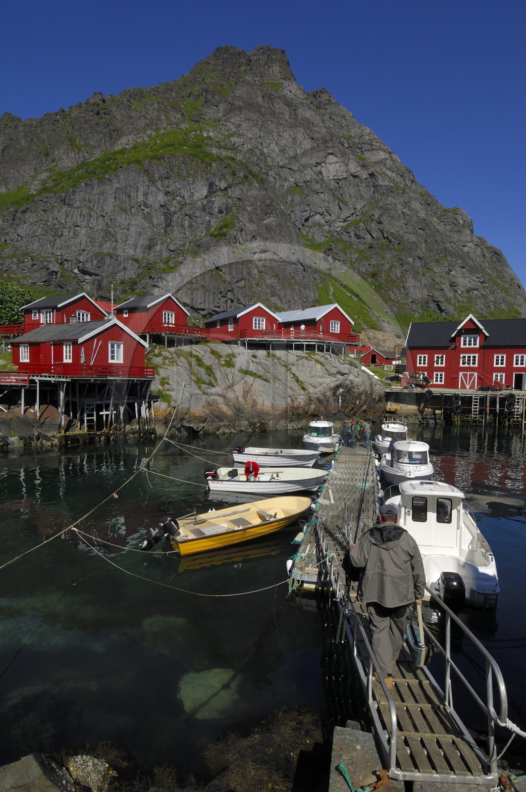 Norvège, Nordland, Iles Lofoten, Ile de Moskenes, maisons de pêcheurs (Rorbuer) au village de A (Å)
