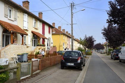 France, Moselle (57), Vallée de la Fensch, Serémange, cité ouvrière Albert Bosment, quartier pour familles nombreuses appelée la grande colonie