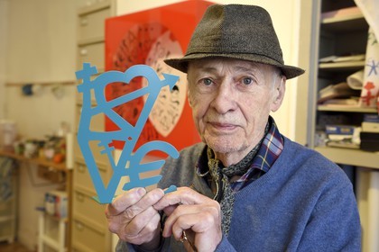 France, Paris, the artiste Jacques Villeglé in his workshop