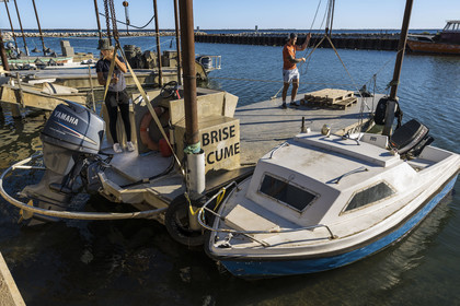 France, Herault, Etang de Thau, Meze, port du Mourre Blanc, shellfish producers Quentin and Emmeline at their oyster farmhouse