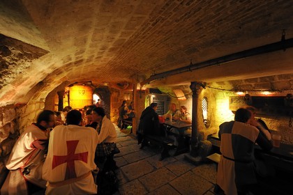 France, Paris, the Saint-Sabin cellars, medieval tavern, all the clients have to be dressed like in medieval time