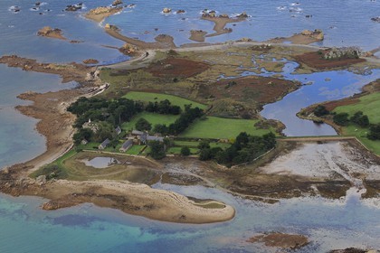 France, Côtes-d'Armor (22), Côte d'Ajoncs, Penvénan, Ile Saint Gildas(vue aérienne)