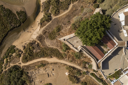 Portugal, Algarve, Ria Formosa Nature Park, Tavira, fortress of the village of Cacela Velha and the beach (aerial view)