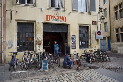 France, Meurthe-et-Moselle, Nancy, bicycle repairman in rue Pierre Gringoir