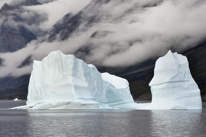 Groenland, cote ouest, baie de Baffin, iceberg dans le fjord Uummannaq