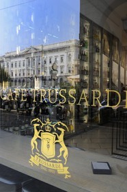 Italie, Lombardie, Milan, Piazza della Scala, Café Trussardi