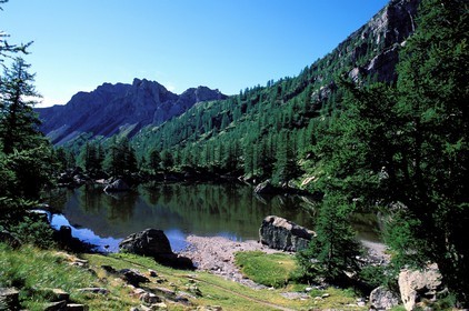 France, Alpes Maritimes, Mercantour National Park, Vallee des Merveilles near Fontanalbe, green lake