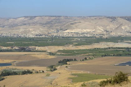 Israel, Northern District, Lower Galilee, the Jordan River valley and the mountains of Jordan in the background