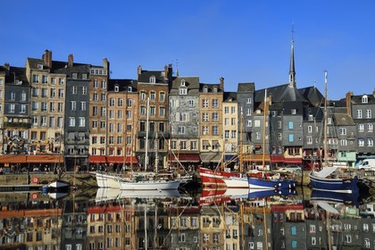 France, Calvados (14), Pays d'Auge, Honfleur, le Vieux-Bassin, le quai Sainte-Catherine