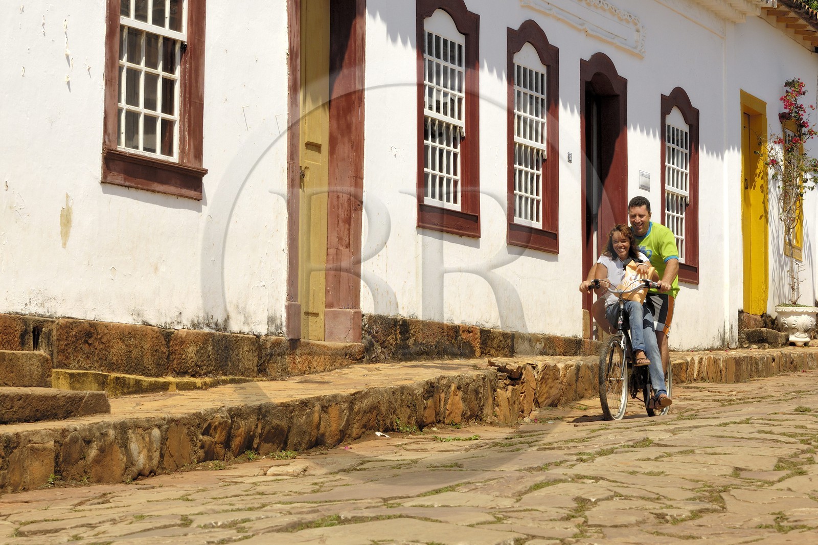 Brésil, Etat du Minas Gerais, Tirandentes, la rue Padre Toledo (Route de l'or, Estrada Real)