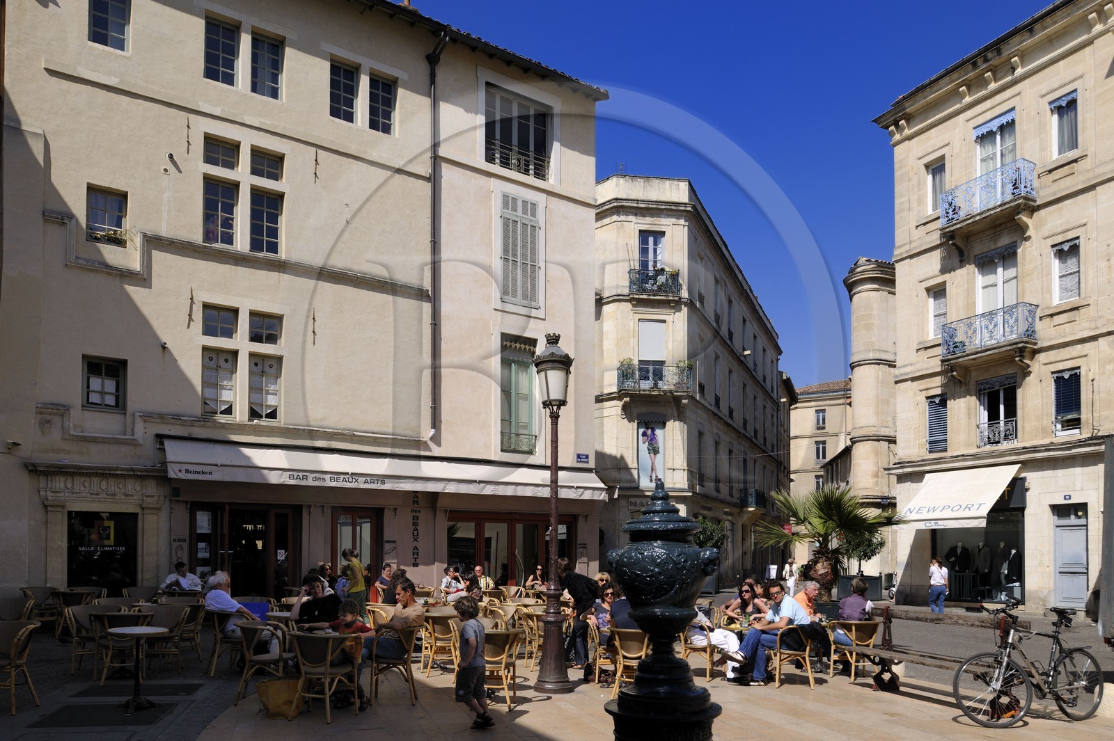 France, Gard (30), Nimes, la place aux Herbes France, Gard (30), Nimes, la place aux Herbes