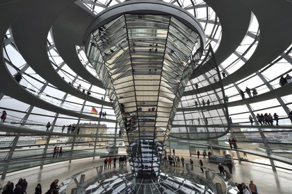 Allemagne, Berlin, Reichstag, dome en verre du Bundestag (parlement allemand depuis 1999) de l'architecte Sir Norman Foster