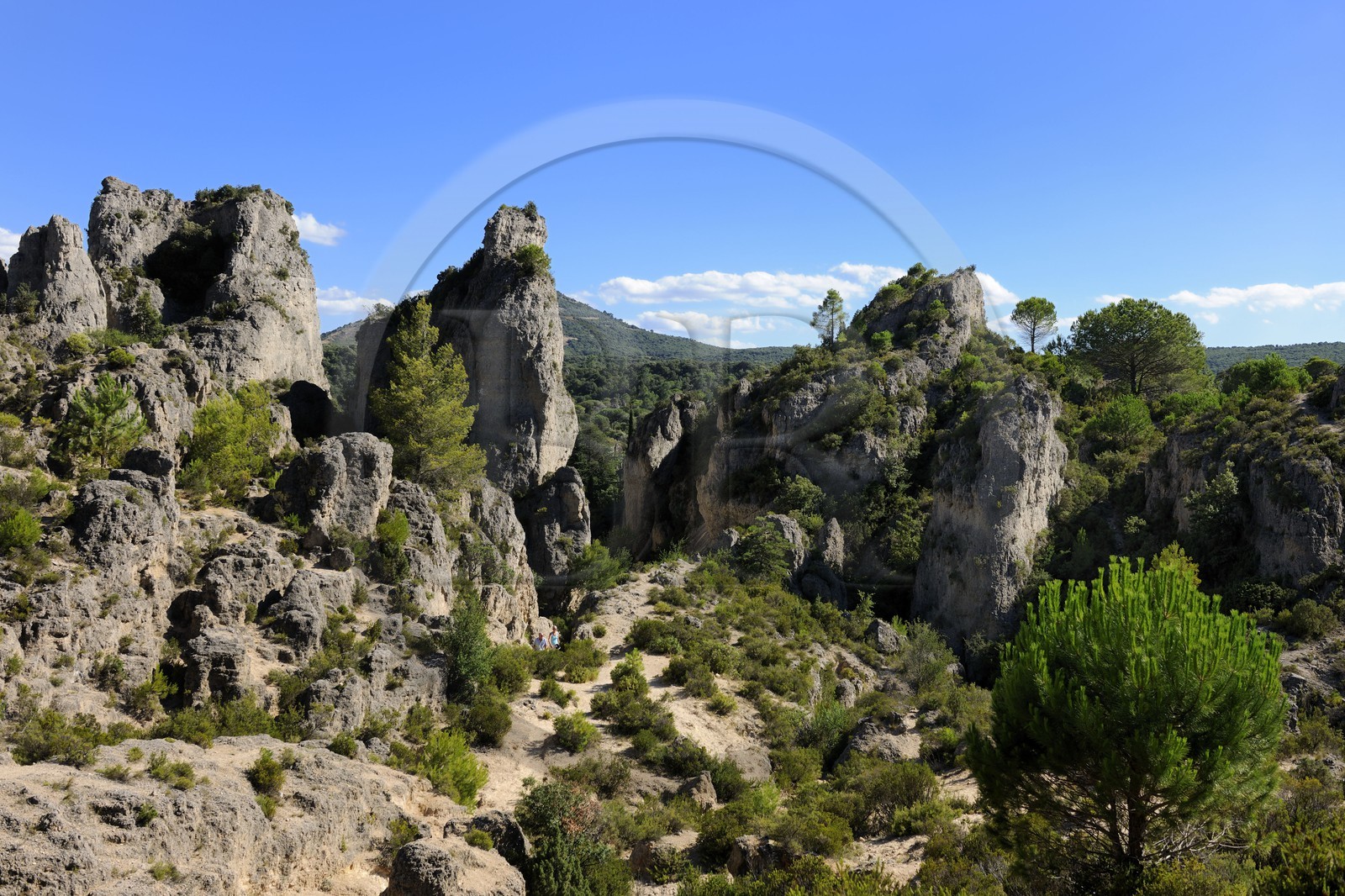 France, Hérault (34), Cirque de Mourèze, rochers dolomitiques France, Hérault (34), Cirque de Mourèze, rochers dolomitiques