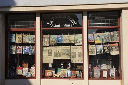France, Saône et Loire (71), le village du livre Cuisery, librairie Le Petit Journal