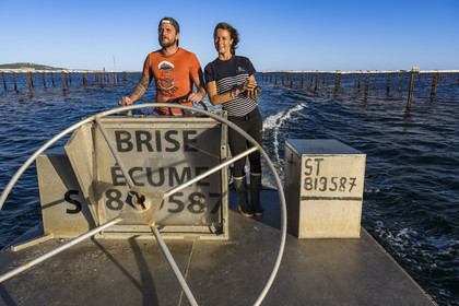 France, Herault, Etang de Thau, Meze, shellfish producers Quentin and Emmeline