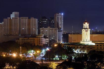 Philippines, Ile de Luzon, Manille, quartier Ermita, la tour horloge de l'Hotel de Ville
