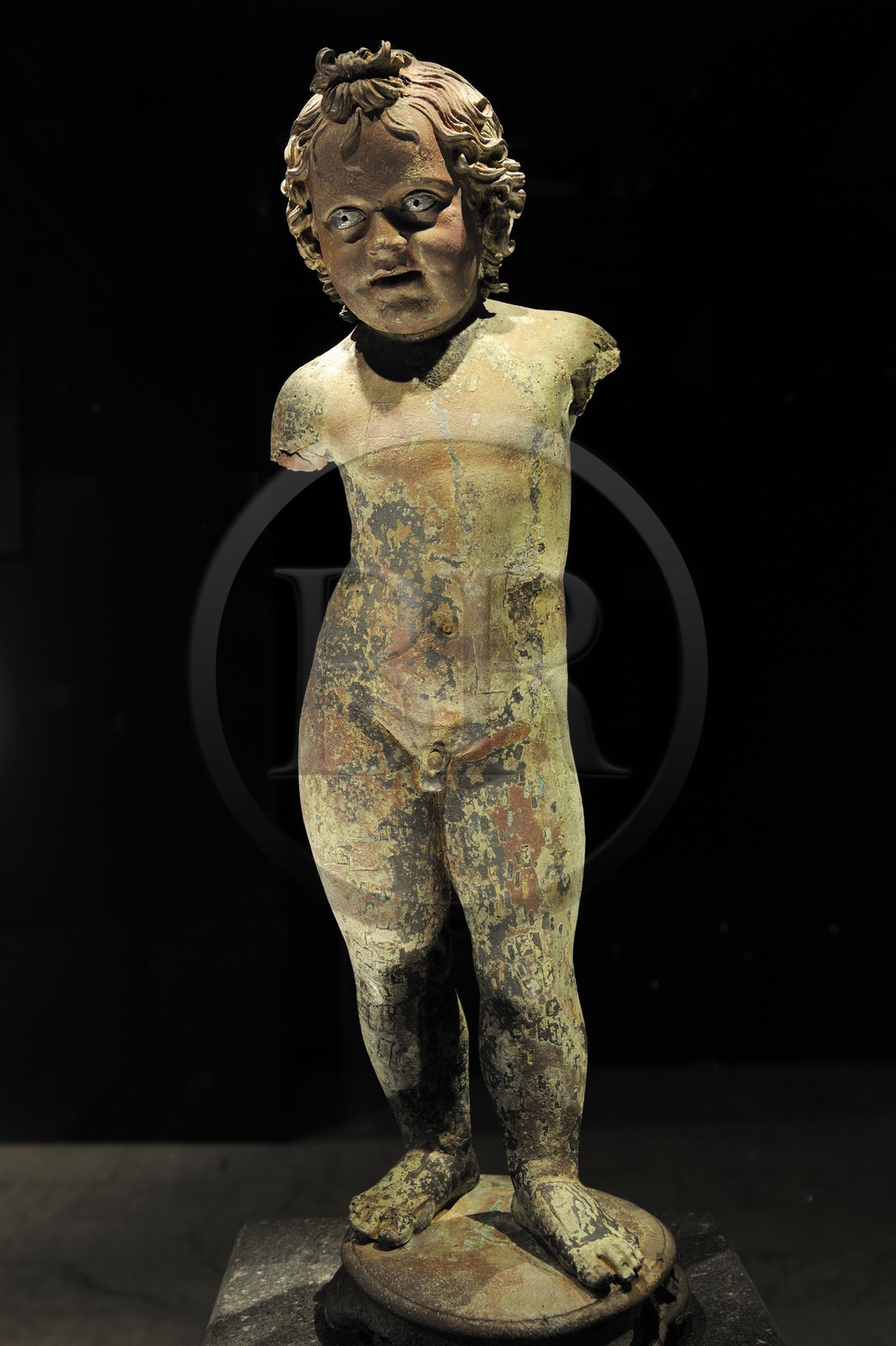 France, Hérault (34), le Cap d’Agde, le musée de l’Éphèbe est consacré à l’archéologie sous-marine et subaquatique, statue romaine (Cupidon) datées entre le Ier siècle avant et le Ier siècle de notre ère France, Hérault (34), le Cap d’Agde, le musée de l’Éphèbe est consacré à l’archéologie sous-marine et subaquatique, statue romaine (Cupidon) datées entre le Ier siècle avant et le Ier siècle de notre ère