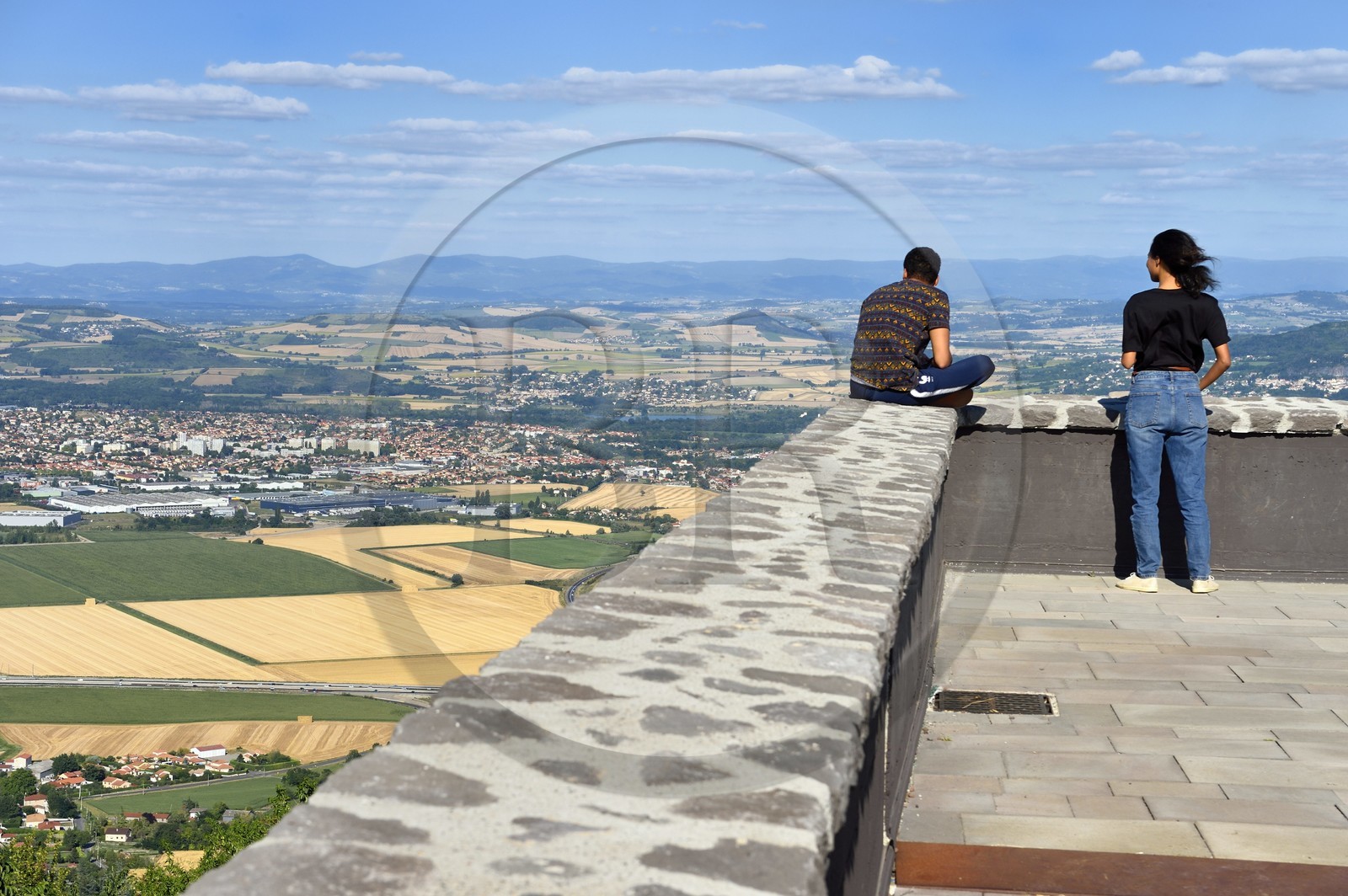 France, Puy-de-Dôme (63), plateau de Gergovie, site historique de la bataille entre les Arvernes et les légions de César en 52 avant Jésus-Christ, Musée Archéologique qui domine la plaine de la Limagne
