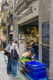 France, Ille-et-Vilaine (35), Côte d'Emeraude, Saint-Malo intra-muros, la Poissonnerie Guinemer dans la rue de l'Orme