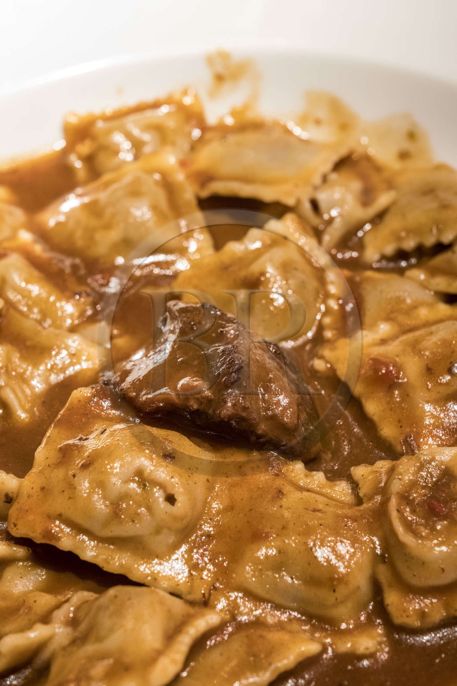 France, Alpes-Maritimes (06), Nice, vieille ville, Restaurant Acchiardo dans la Rue Droite, raviolis niçois à la daube