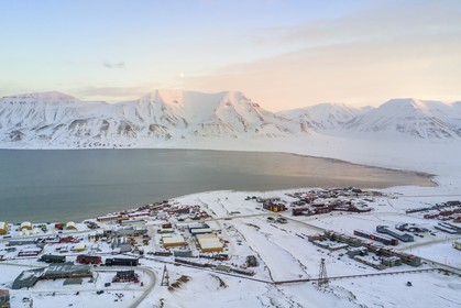 Norway, Svalbard, Spitzbergen, the city of Longyearbyen on the edge of the Adventfjorden (aerial view)