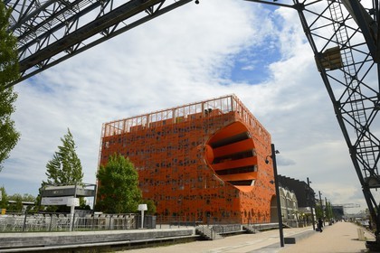 France, Rhone, Lyon, La Confluence new district in the South of the Presqu'ile (Peninsula), Quai Rambaud, the Orange Cube by Dominique Jakob and Brendan MacFarlane architects