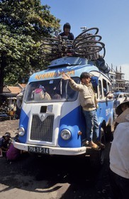 Vietnam, province Khanh Hoa, Nha Trang, french mini bus Renault 1000kg (Goelette) from indochina times