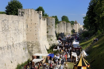 France, Seine et Marne (77), Les Médiévales de Provins, ville classée Patrimoine Mondial de l'UNESCO, les remparts vers la porte Saint Jean