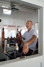 France, Bouches-du-Rhône (13), Marseille, Le Vieux Port, Christian Infossi pilote du Ferry Boat qui traverse le port