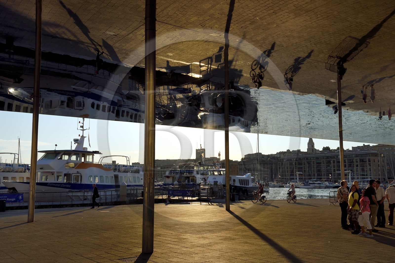 France, Bouches du Rhone, Marseille, the Vieux Port, the Ombriere (pergola with a mirrored ceiling) by the architect Norman Foster