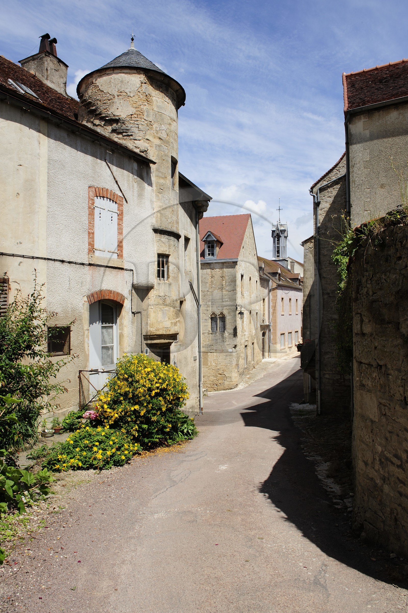 France, Côte d'Or (21), Flavigny-sur-Ozerain, rue Lacordaire