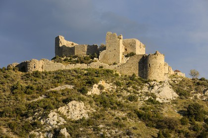 France, Aude (11), ruines du château cathare d’Aguillar dans les Corbières