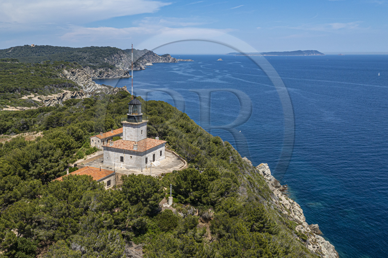 France, Var (83), Iles d'Hyères, parc national de Port Cros, Ile de Porquerolles, le phare (vue aérienne)