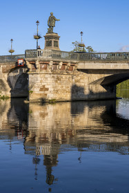 France, Yonne, Auxerre, the Paul Bert bridge over the Yonne and its statue