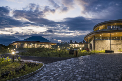 Rwanda, Province du Nord, District de Musanze (Ruhengeri), Kinigi, Campus Ellen DeGeneres du Dian Fossey Gorilla Fund par l'architecte MASS Design Group, le Cindy Broder Conservation Gallery avec une exposition éducative immersive