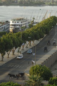 Egypte, Haute Egypte, vallée du Nil, Louxor, la corniche au bord du Nil