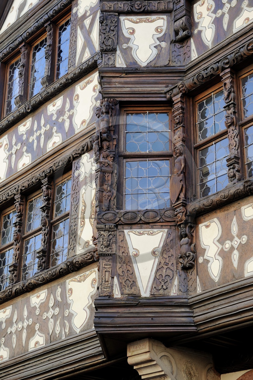 France, Bas Rhin (67), Saverne, détail de la façade de la Maison à colombage Katz