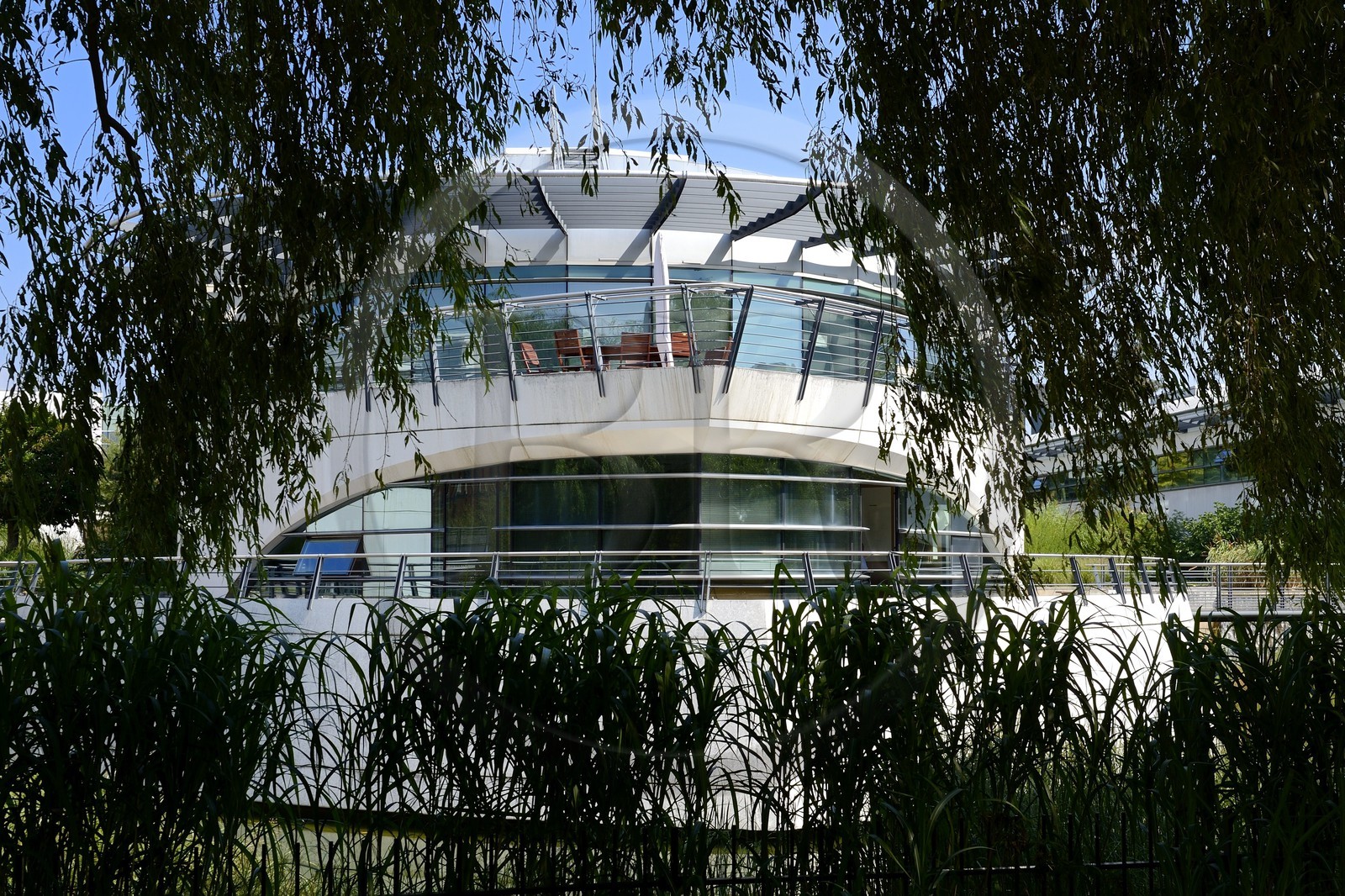 France, Rhône (69), Lyon, quartier de Vaise, batiments en forme de navire d’April Enterprise Lyon