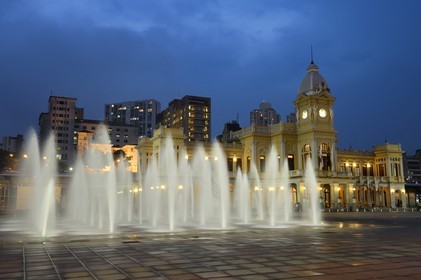 Brésil, Etat du Minas Gerais, Belo Horizonte, Museu de Artes e Oficios (musée des arts et métiers), l' ancienne gare centrale