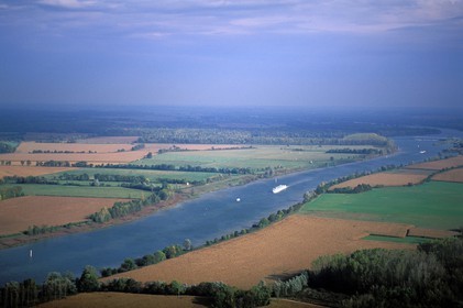 France, Saône-et-Loire (71), la Saône au milieu des champs (vue aérienne)