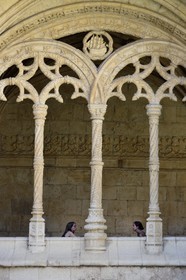 Portugal, Lisbonne, Bélem, Monastere des Hiéronymites (Mosteiro dos Jerónimos), classé Patrimoine Mondial de l'UNESCO, le cloitre, détail des arcades