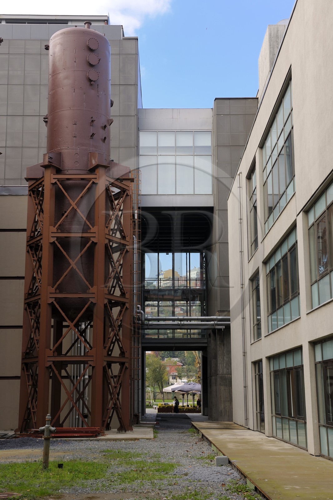 Turquie, Istanbul, l'université et le centre d'art contemporain Santralistanbul des architectes turcs Emre Arolat, Nevzat Sayin, Ihsan Bilgin et Han Tümertekin