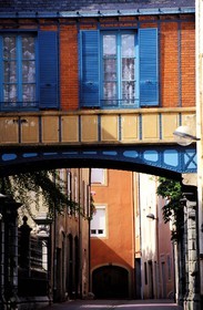 France, Saône-et-Loire (71), Châlon-sur-Saône, petit passage débouchant rue du Châtelet