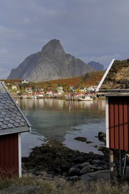 Norway, Nordland County, Lofoten Islands, Moskenes Island, Reine, rorbu (traditional fisherman's house)