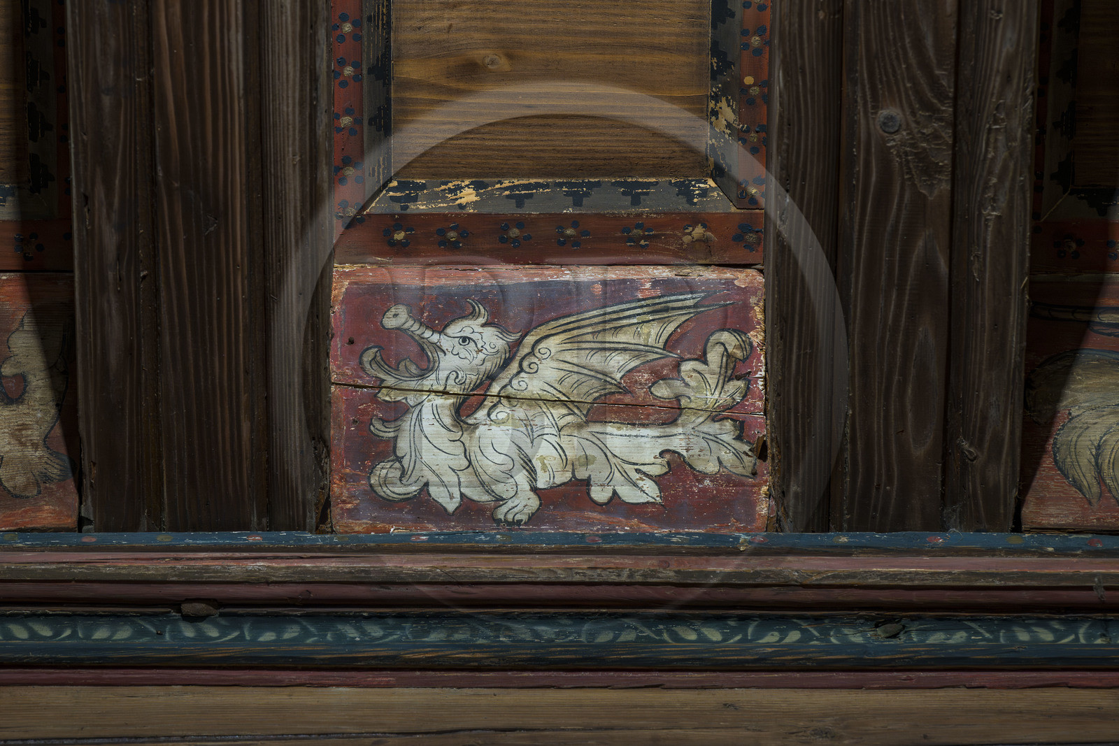 France, Bouches-du-Rhône (13), Tarascon, le chateau du roi René datant du XVe siècle, closoirs, panneaux peints figurant des personnages et des animaux familiers ou fantastiques, qui ornent encore les plafonds en bois de mélèze