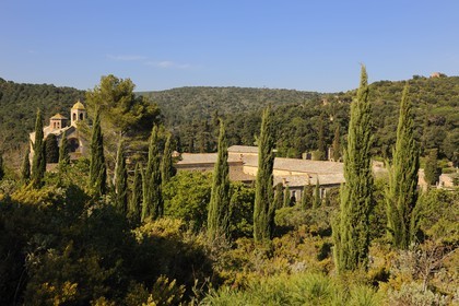 France, Aude (11), abbaye cistercienne de Fontfroide dans le Massif des Corbières