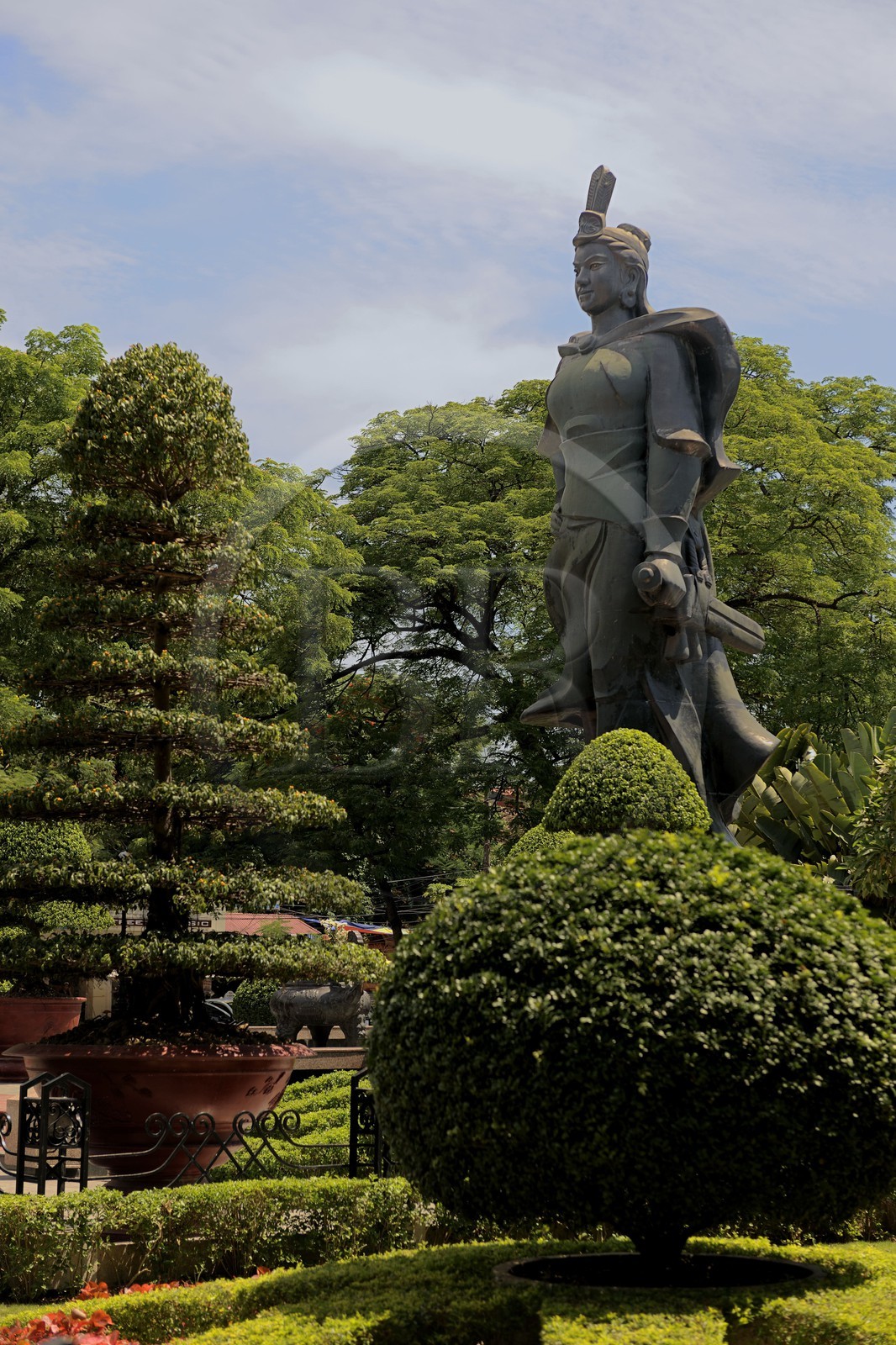 Vietnam, Haiphong, statue du général Le Chan héros du 15ème siècle