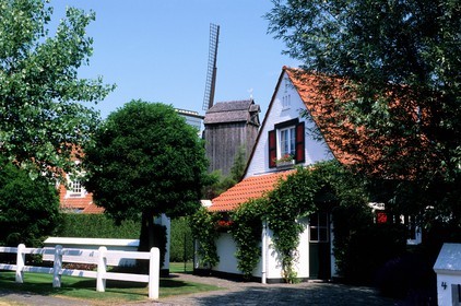 Belgium, West Flanders, Knokke-le-Zoute, beautiful house behind the mill T Molentje