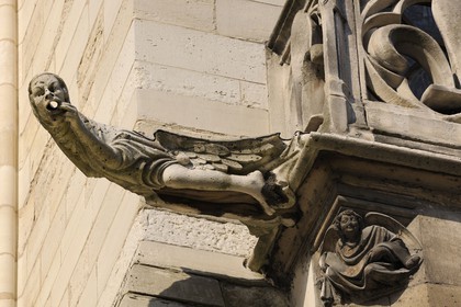 France, Paris (75), ile de la Cité, la Sainte Chapelle, gargouille de la façade