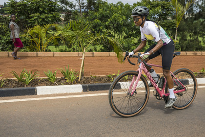 Rwanda, Kigali, la cycliste professionnelle rwandaise Violetta Neza